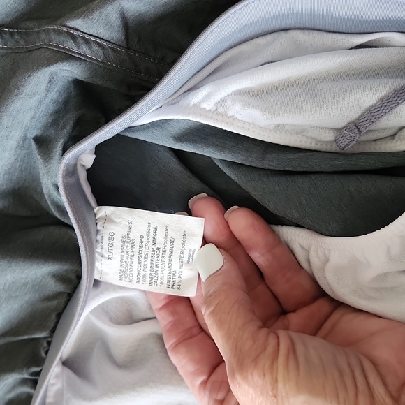 Adidas running shorts size XL - Picture 3 of 4